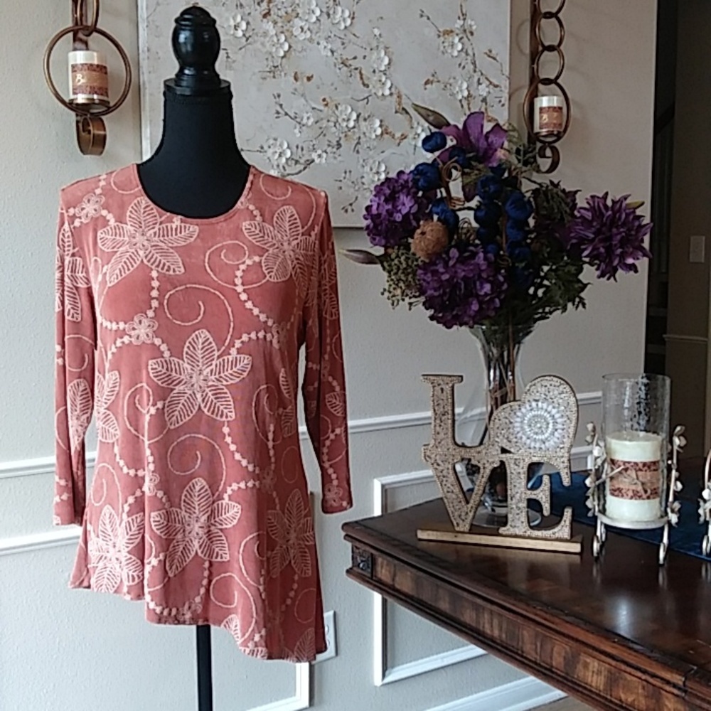 Picadilly Fashion Floral Embroidered Asymmetric Top. Size SP